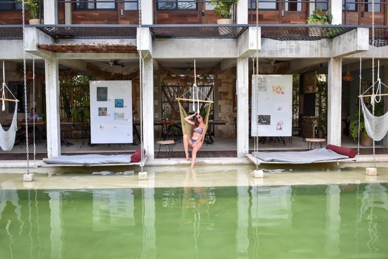 Hotel Makaaba Eco-Boutique Bacalar Bagian luar foto The swimming pool at the hotel