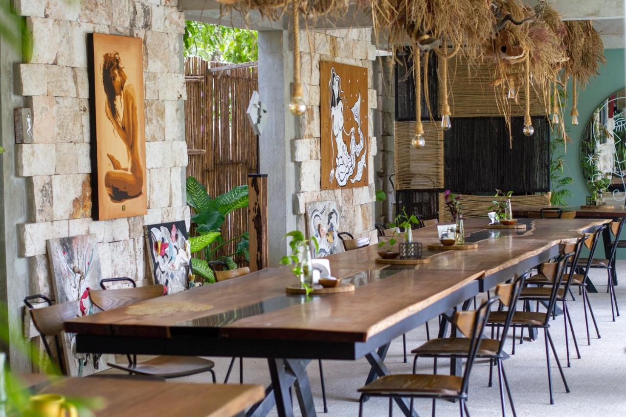 Hotel Makaaba Eco-Boutique Bacalar Bagian luar foto The restaurant at the resort