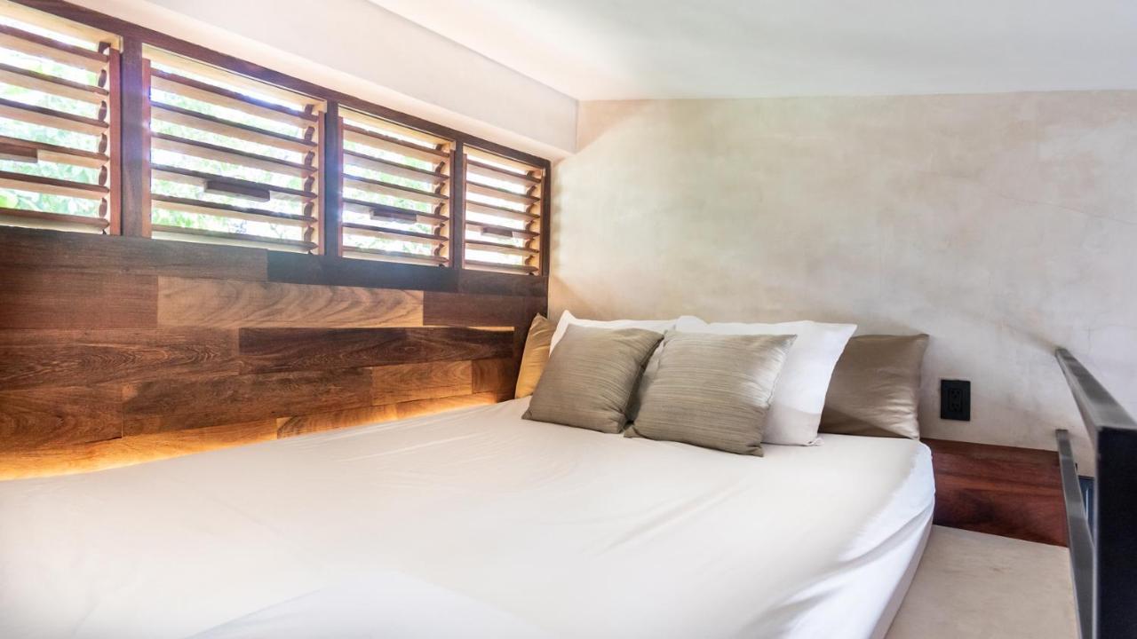 Hotel Makaaba Eco-Boutique Bacalar Bagian luar foto A bedroom at the hotel