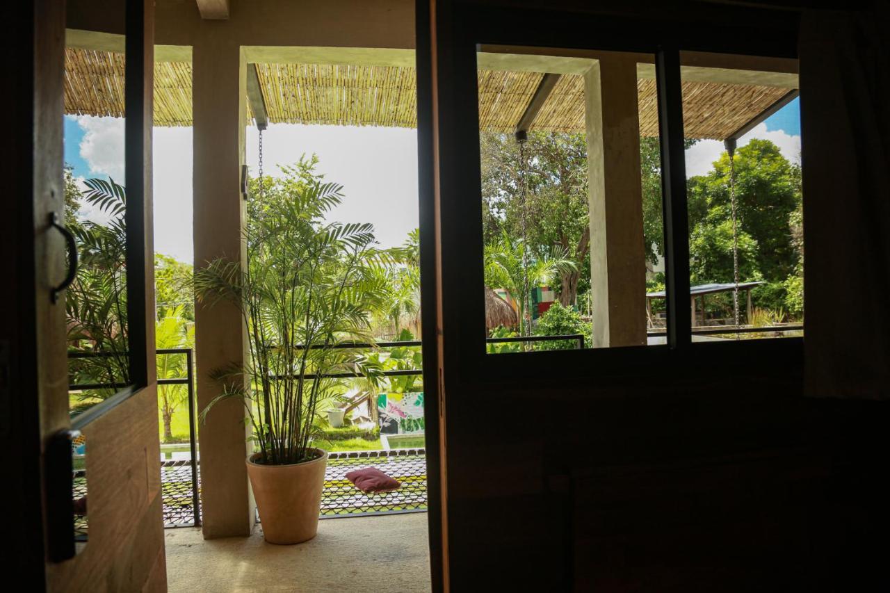 Hotel Makaaba Eco-Boutique Bacalar Bagian luar foto View from the hotel