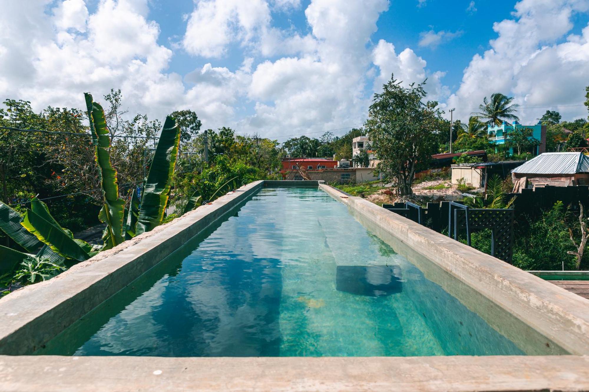 Hotel Makaaba Eco-Boutique Bacalar Bagian luar foto Swimming pool at the hotel