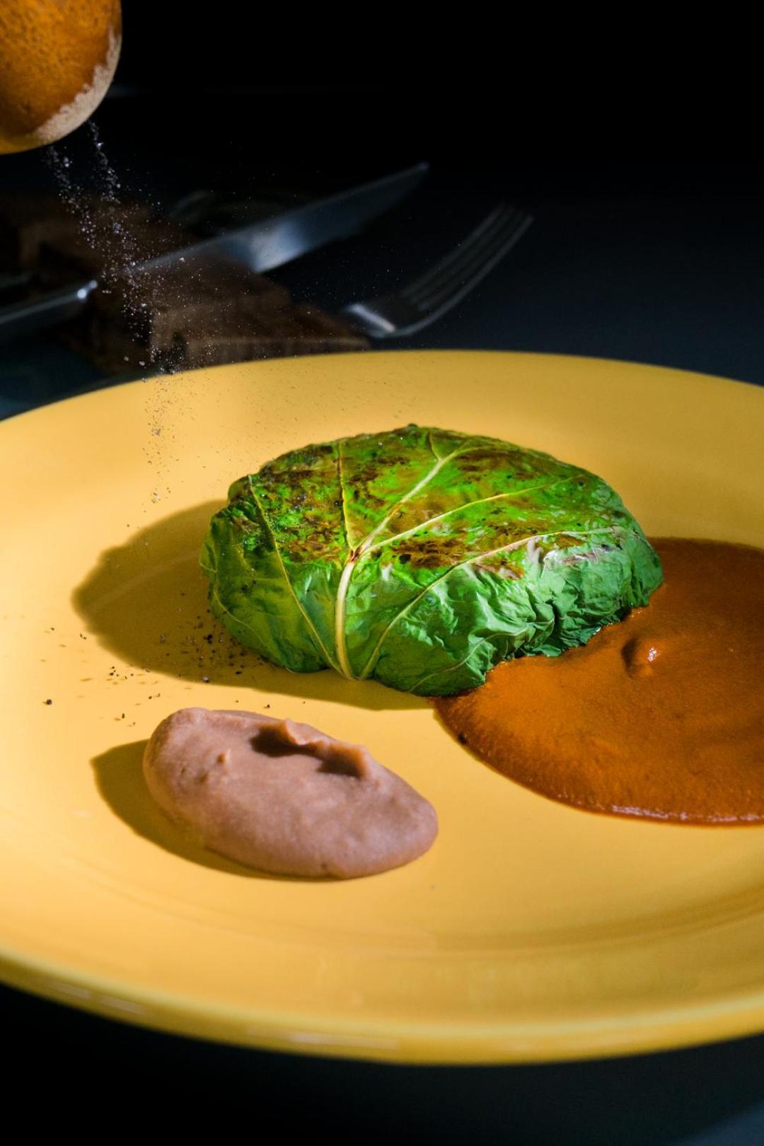 Hotel Makaaba Eco-Boutique Bacalar Bagian luar foto A cabbage steak